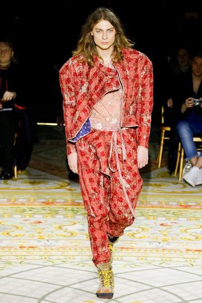 Look 4